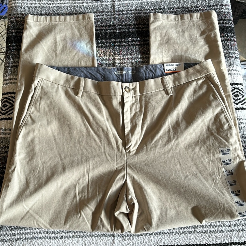 NWT old navy athletic taper khaki’s 42x32